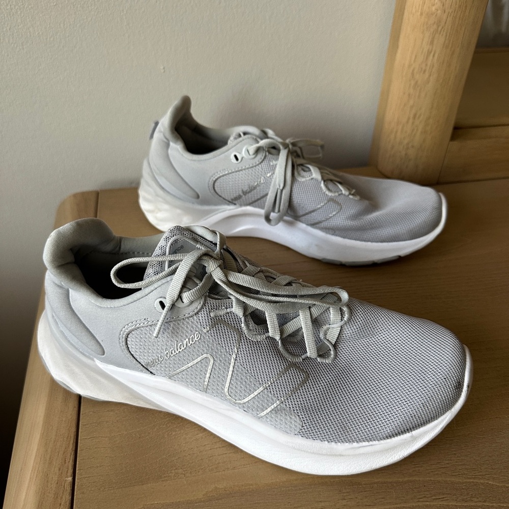 New balance Fresh Foam Roav size 9